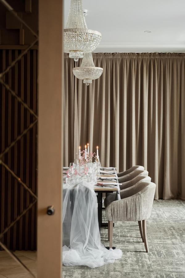 Calvary & Restaurant 3*